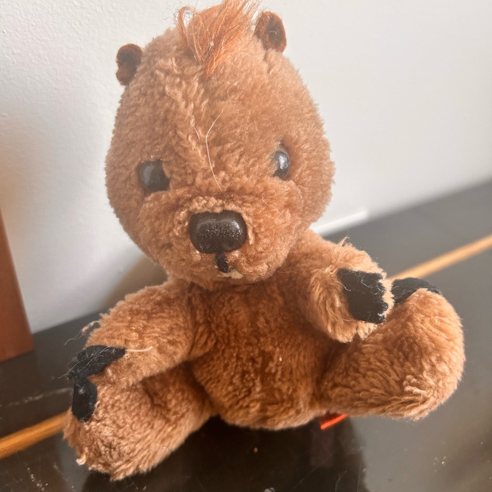 Vintage R. Dakin 4" small brown Beaver 1978 Plush Stuffed Animal. Made in Korea.